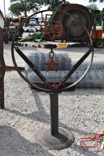 METAL YARD ART