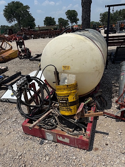 280 GALLON SPRAY RIG