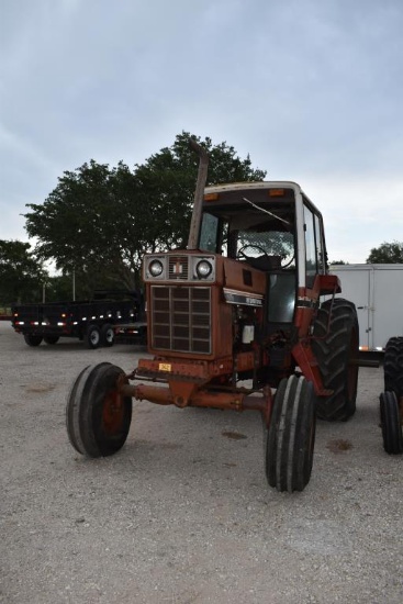 IH 1486 TRACTOR (SERIAL # 2650143U26589) (SHOWING APPX 3,691 HOURS, UP TO THE BUYER TO DO THEIR DUE