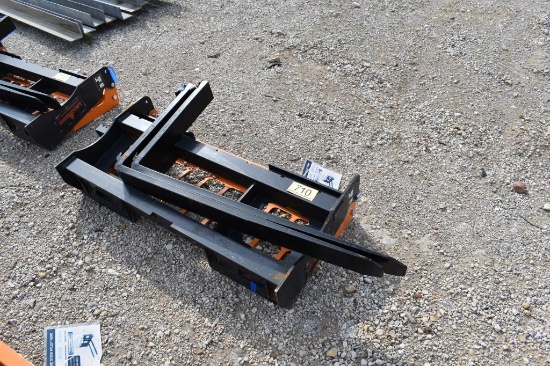 SKID STEER PALLET FORK