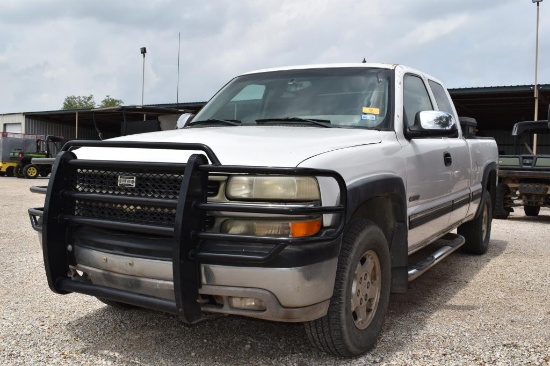 2001 CHEVROLET PICKUP (VIN # 2GCEK19T211368382) (SHOWING APPX  224,884 MILES, UP TO THE BUYER TO DO
