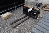 SKID STEER HYDRAULIC PALLET FORKS