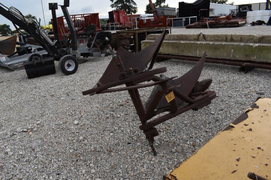2 BOTTOM PLOW 3PT DEERBORN)