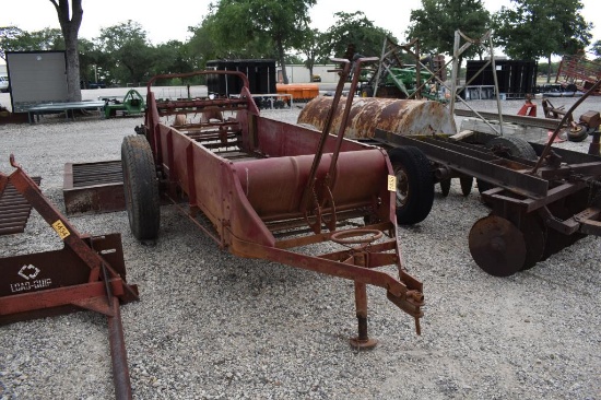 IH MANURE SPREADER
