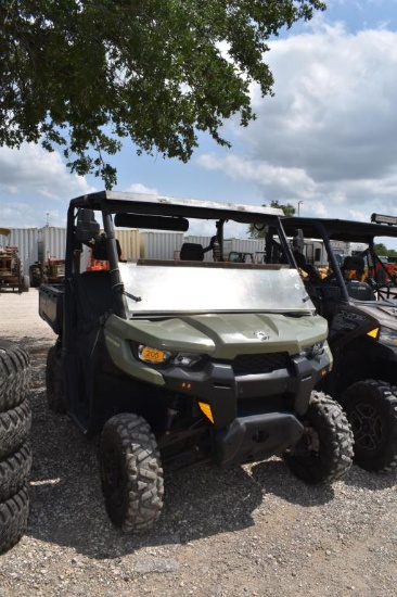2019 CANAM DEFENDER SIDE BY SIDE (VIN # 3JBUGAR25KK002154) (SHOWING APPX 4,981 MILES, UP TO THE BUYE