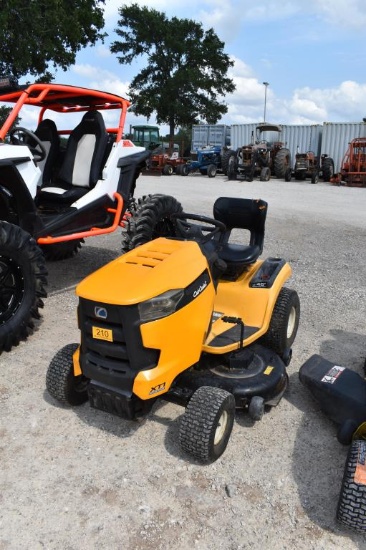 CUB CADET XT1 RIDING MOWER (SERIAL # 1E225H3010H) (SHOWING APPX 12 HOURS, UP TO THE BUYER TO DO THEI
