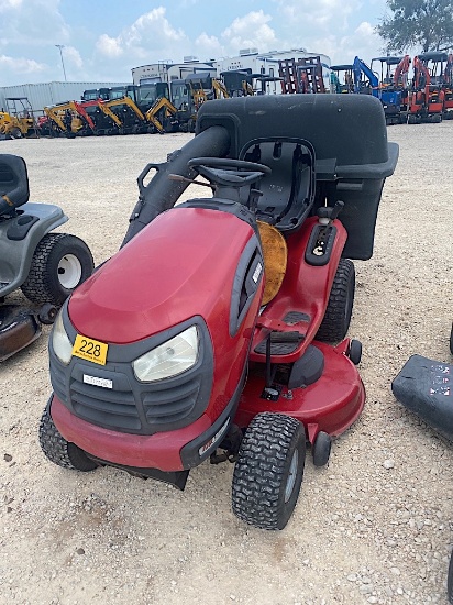 CRAFTSMAN YTS4000 RIDING MOWER (SERIAL # 030211) (SHOWING APPX 136 HOURS, UP TO THE BUYER TO DO THEI