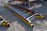 10' STEP LADDER