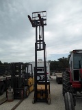 BIG JOE ELECTRIC FORKLIFT (SERIAL # 3311300633) (SHOWING APPX 217 HOURS,UP TO THE BUYER TO DO THEIR