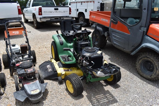 JD GT235 RIDING MOWER (NOT RUNNING) (SERIAL # M0V235A0135313) (NK)