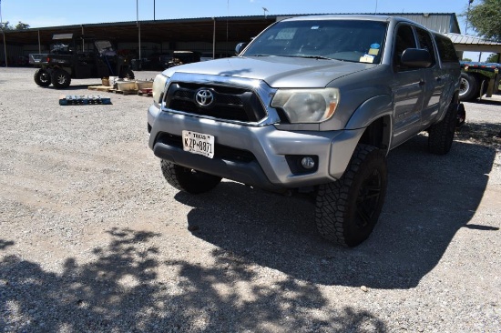 2014 TOYOTA TACOMA 4X4 PICKUP (VIN # 5TFMU4FNXEX025583) (SHOWING APPX 156,440 MILES, UP TO THE BUYER