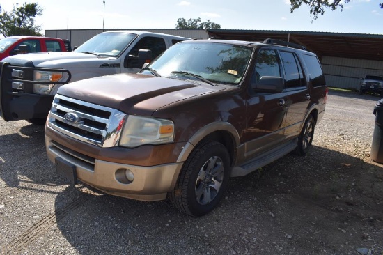 2011 FORD EXPEDITION (VIN # 1FMJU1H54BEF25868) (SHOWING APPX 140,033 MILES, UP TO THE BUYER TO DO TH