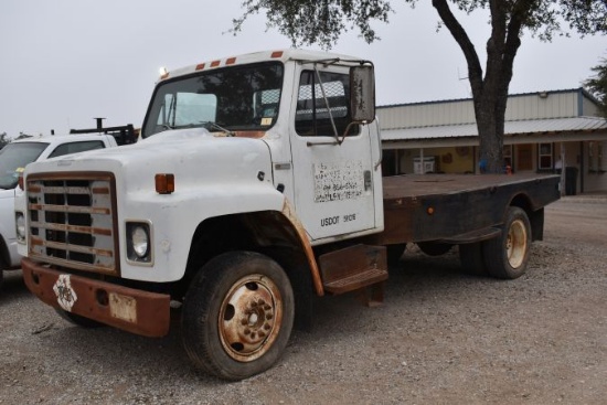 IH 1754-206 FLAT BED TRUCK (VIN # 1HTAA17E2BHB33023) (SHOWING APPX 234,543