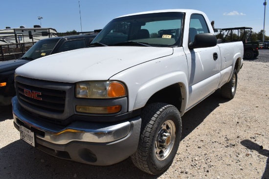 2005 GMC 2500 PICKUP (VIN # 1GTHC24U35E118315) (SHOWING APPX 195,530 MILES, UP TO THE BUYER TO DO TH