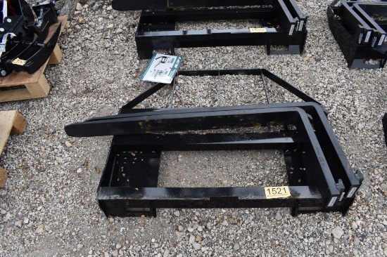 SKID STEER PALLET FORK