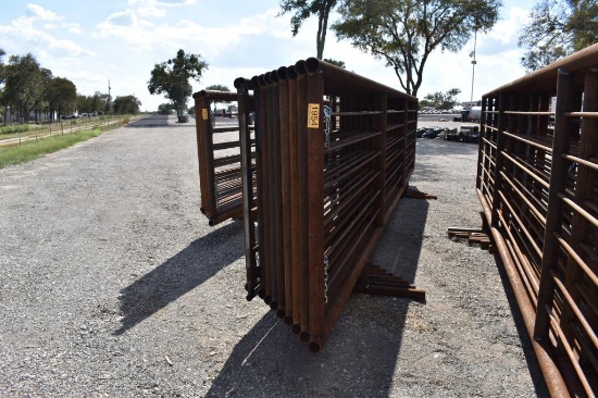 8 - 30' 2 7/8" PIPE PANELS AND 1 - 30' PANEL W/ GATE (9 TOTAL)