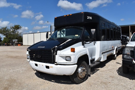 2006 Chevrolet C5500 Kodiak Bus W/ Lbz Duramax Diesel Engine (New Tires) (V