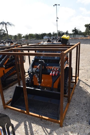 LHR-HT380 Q1 MINI SKID STEER (SERIAL # NOT FOUND)