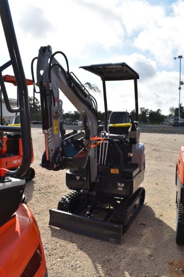 ATS-ME18 MINI EXCAVATOR (SERIAL # 2605072657SH)