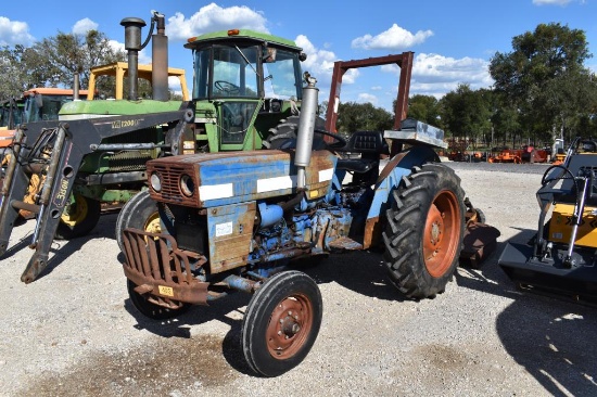 LONG 260 TRACTOR W/ 5' SHREDDER 3PT (NO KEY SWITCH) (SERIAL # 596185) (SHOW