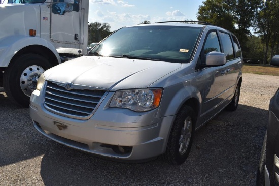 2009 CHRYSLER VAN (VIN # 2A8HR54129R683758) (SHOWING APPX 160,511 MILES, UP