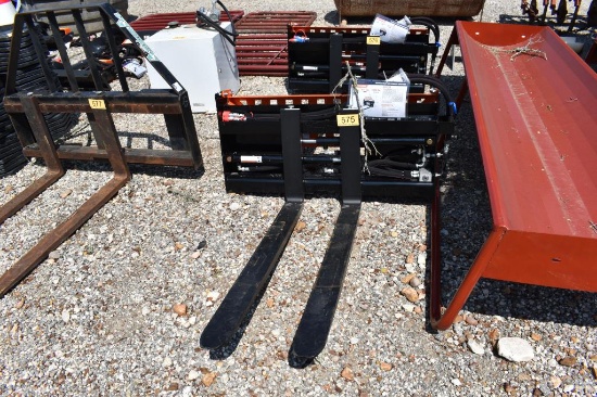 SKID STEER HYDRAULIC PALLET FORK