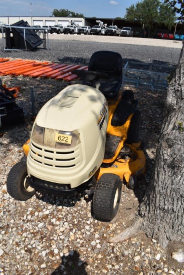 Cub Cadet Lt1050 Riding Mower (Not Running)