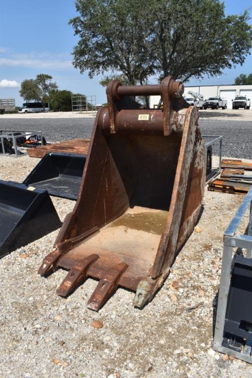 43" Excavator Bucket