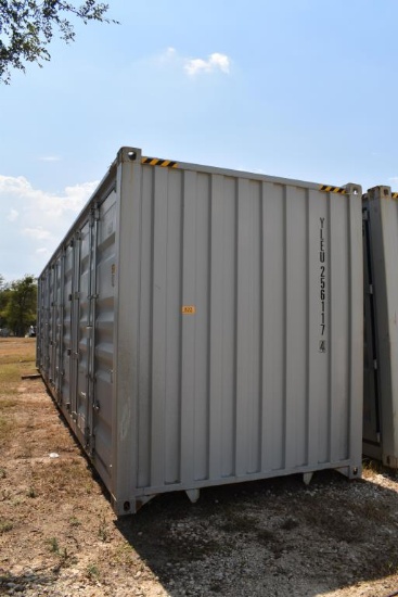 40' STORAGE CONTAINER W/ 10 DOORS (YLEU2561174)