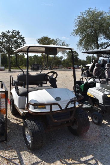 Rough And Tuff Electric Golf Cart W/ Charger (Serial # Hel-0588)