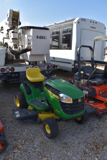 "JD E100 RIDING MOWER (SERIAL # 1GXE100EJKL205377) (SHOWING APPX 133 HOURS,