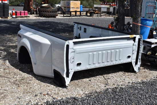 2026 FORD 1 TON PICKUP BED