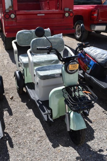 3 WHEEL ELECTRIC CART (SERIAL # LQXH202605JS01670) (K)