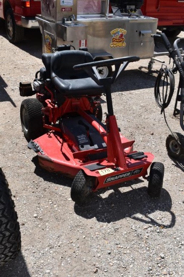 SNAPPER RIDING MOWER (SERIAL # 2015093677)