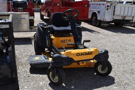 CUB CADET RIDING MOWER (SERIAL # 1C265H20245) (SHOWING APPX 332 HOURS, UP T