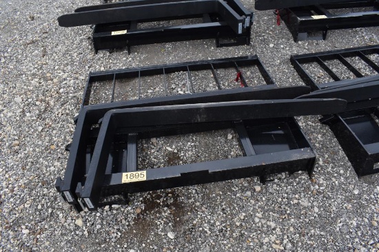 SKID STEER PALLET FORK
