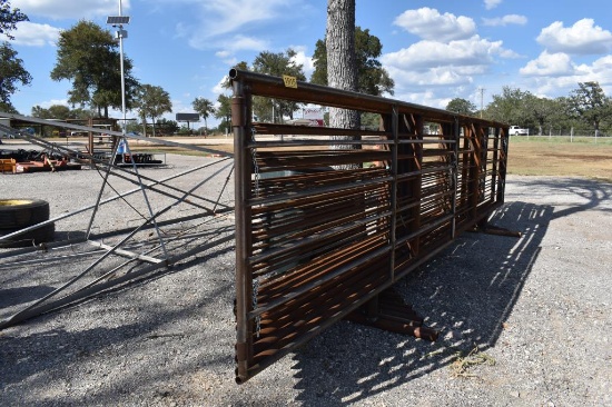 7 - 30' 2 7/8" PIPE PANELS AND 1 - 30' PANEL W/ GATE (8 TOTAL)