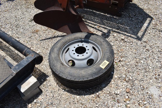 19.5 Tire And Rim