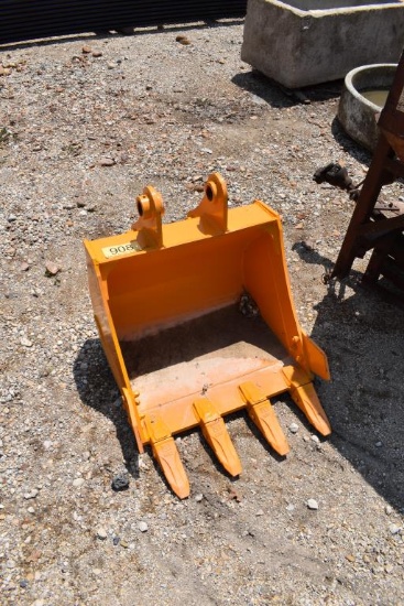 24" Excavator Bucket