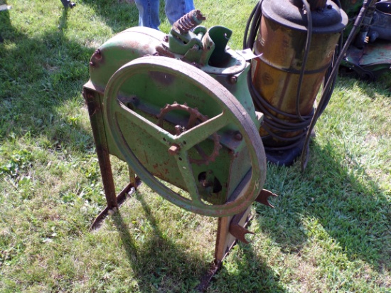 JD Corn Sheller