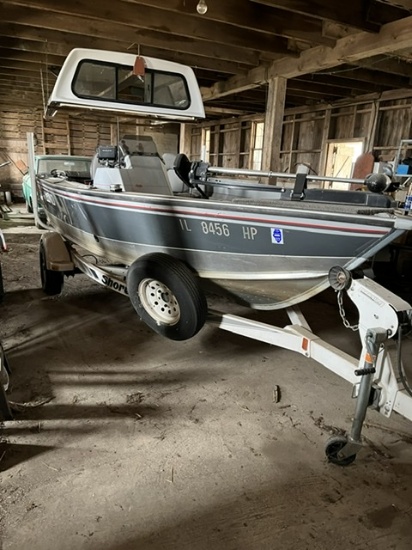 Lund 1700 Pro Angle-DLX Boat
