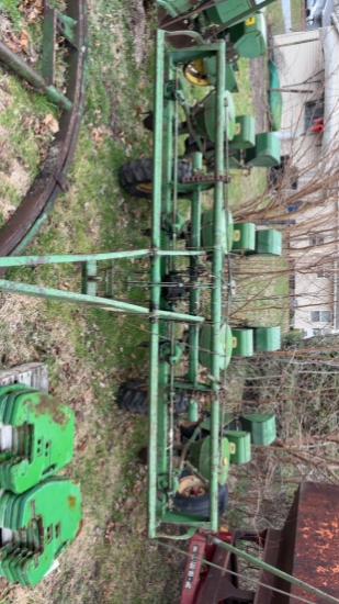 JD 494A 4 Row Planter