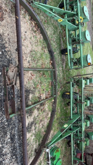 JD Circle Planter Hitch
