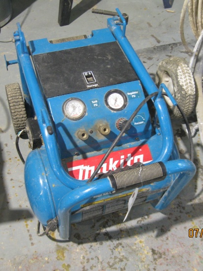 Makita Mac 5200