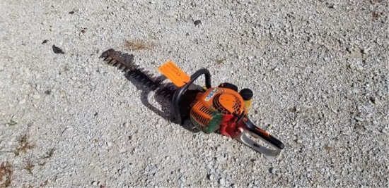 Stihl 18" Hedge Trimmer M#: HS45 / S#: 806850891 / Year: 2015 / Engine: 27.2 CC Stihl / Hours: N/A /