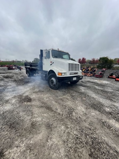 1990 International 8' X 16' Dump Truck