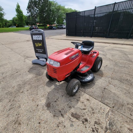 Troy-Bilt  42" Riding Lawn Tractor