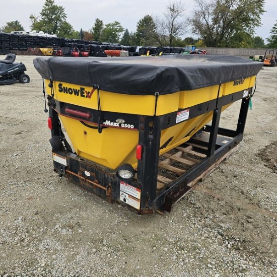 SnowEx 2.2CuYd Poly V-Box Spreader