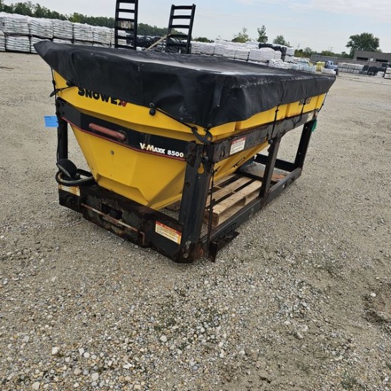 SnowEx 2.2CuYd Poly V-Box Spreader