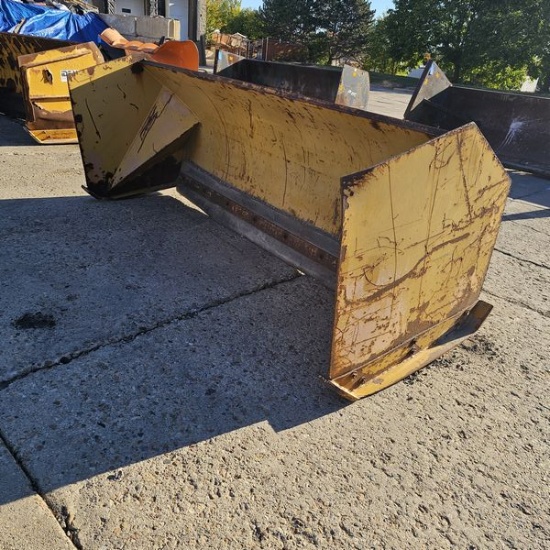 IDEAL 8' Skid Steer Pusher